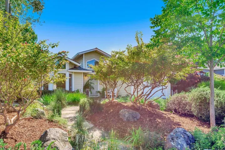2970 South Court, Palo Alto, California 94306