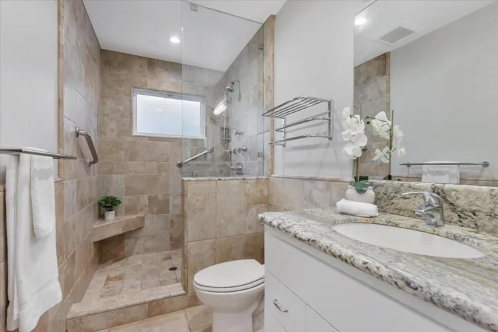 2970 South Court, Palo Alto, California 94306