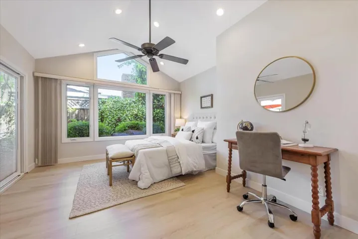 2970 South Court, Palo Alto, California 94306
