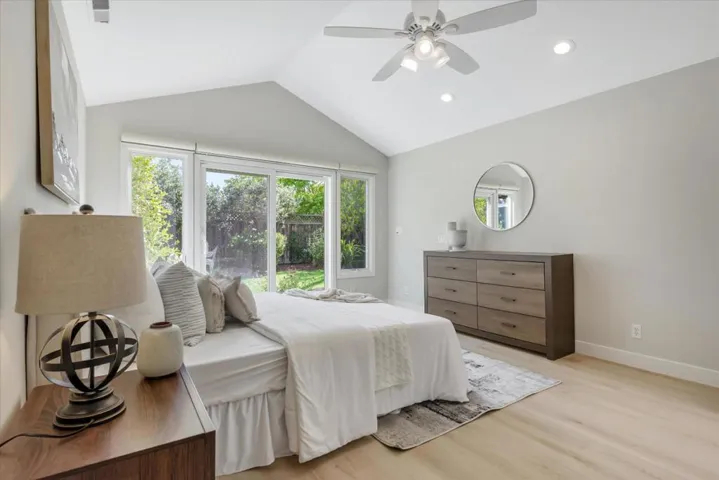 2970 South Court, Palo Alto, California 94306