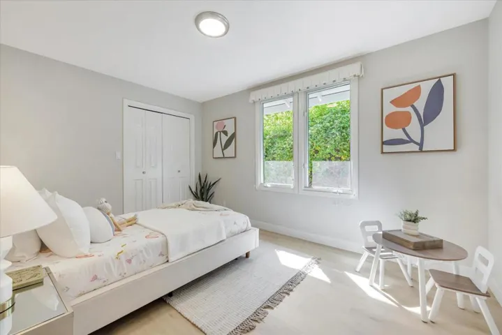 2970 South Court, Palo Alto, California 94306