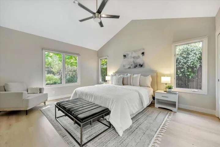 2970 South Court, Palo Alto, California 94306