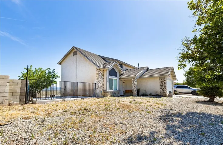 15055 Halinor Street, Hesperia, California 92345