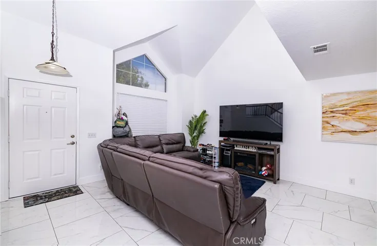 15055 Halinor Street, Hesperia, California 92345
