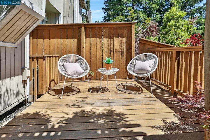 6 Donegal Way, Martinez, California 94553