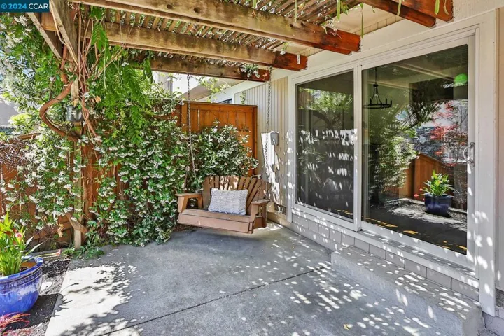 6 Donegal Way, Martinez, California 94553
