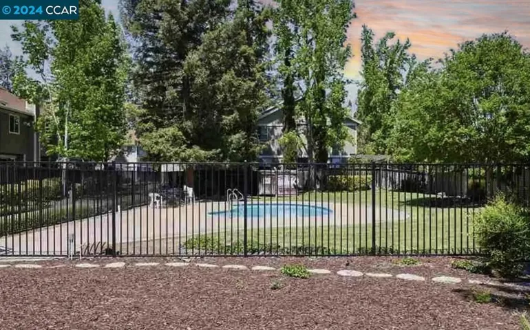 6 Donegal Way, Martinez, California 94553