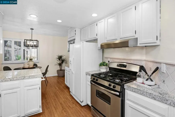 6 Donegal Way, Martinez, California 94553
