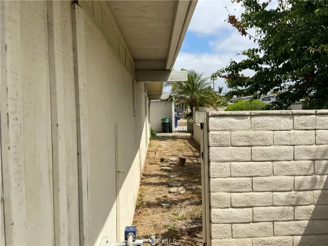Side yd