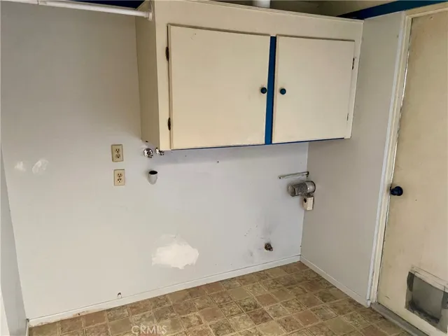 Laundry Rm