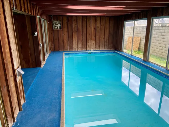 Pool Rm