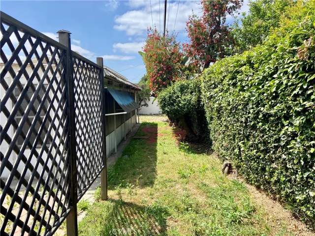 5561 Fox Hills Avenue, Buena Park, California 90621