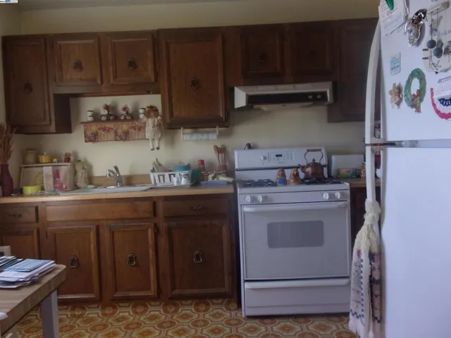 717 Hillside Blvd, South San Francisco, California 94080