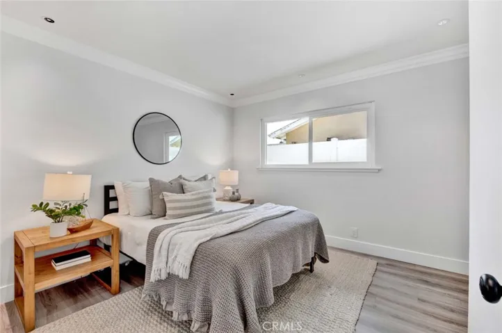 Great Size Bedrooms, Smooth Ceilings, DUal Pane Windows, Recessed Lighting etc..