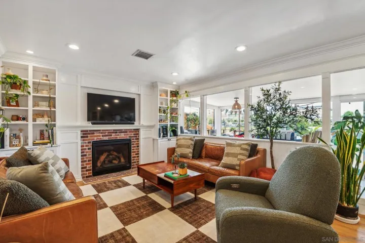 5173 Ewing St, San Diego, California 92115