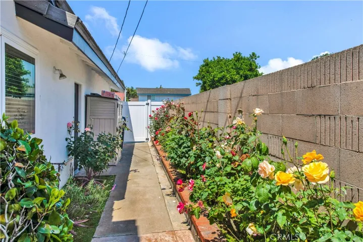 17568 Oak Street, Fountain Valley, California 92708