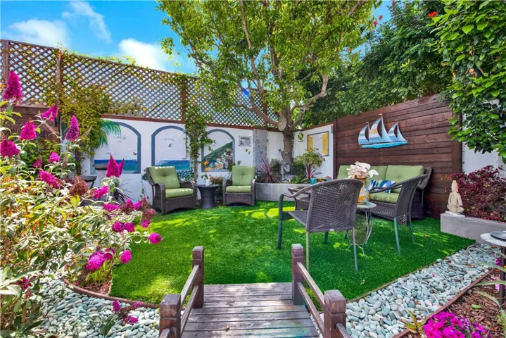 17568 Oak Street, Fountain Valley, California 92708