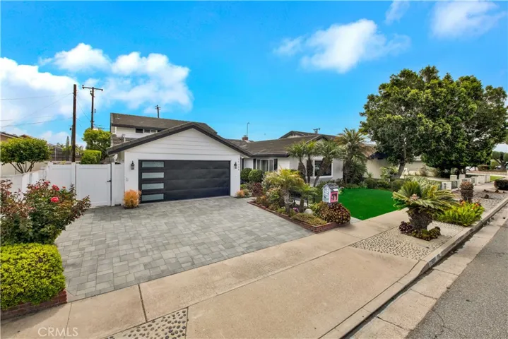 17568 Oak Street, Fountain Valley, California 92708