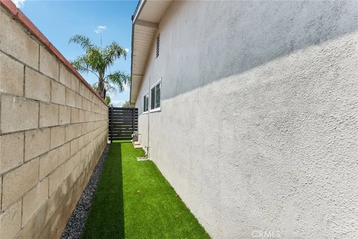 935 E Armstead Street, Azusa, California 91702