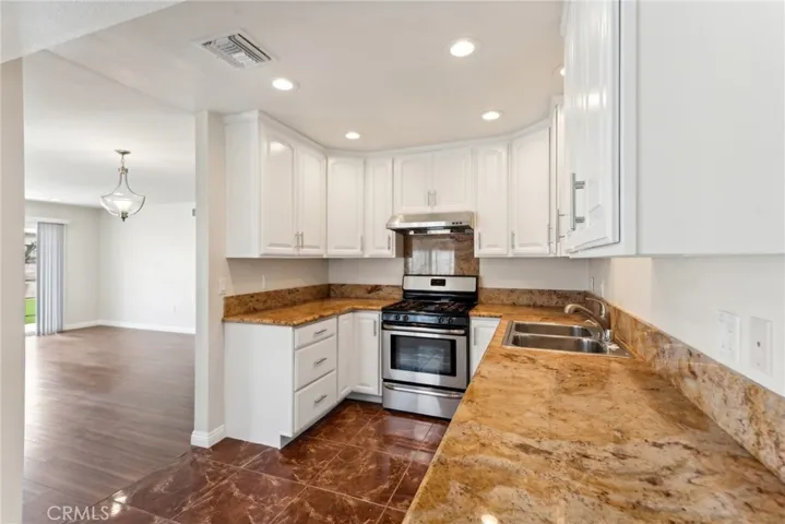 935 E Armstead Street, Azusa, California 91702