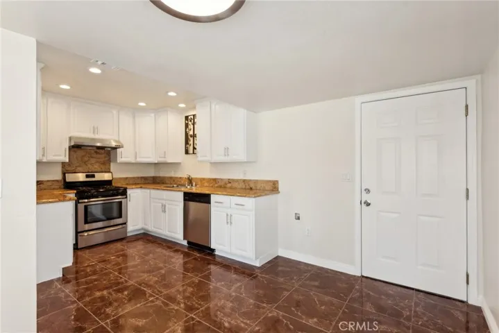 935 E Armstead Street, Azusa, California 91702