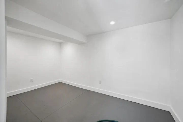 255 Prague Street, San Francisco, California 94112