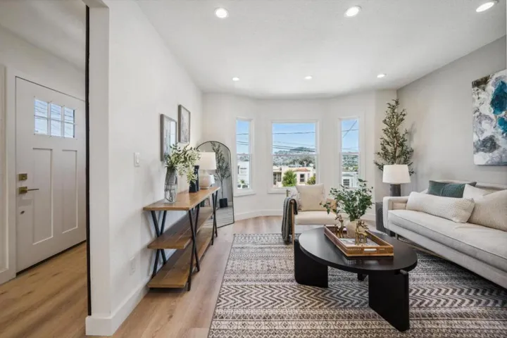 255 Prague Street, San Francisco, California 94112