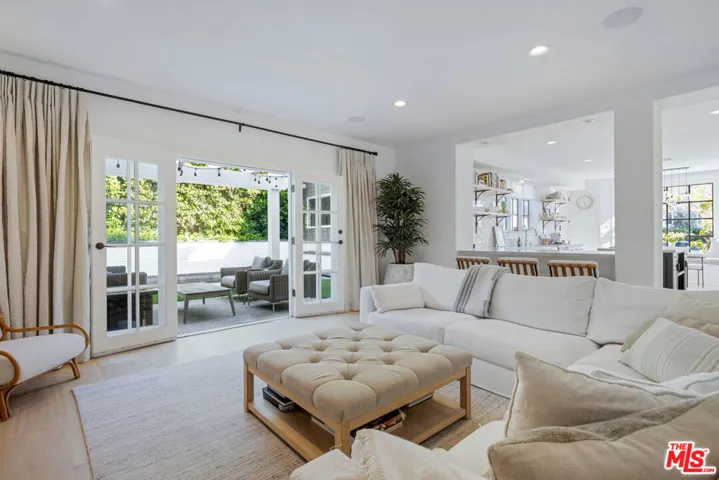 16075 Northfield Street, Pacific Palisades, California 90272