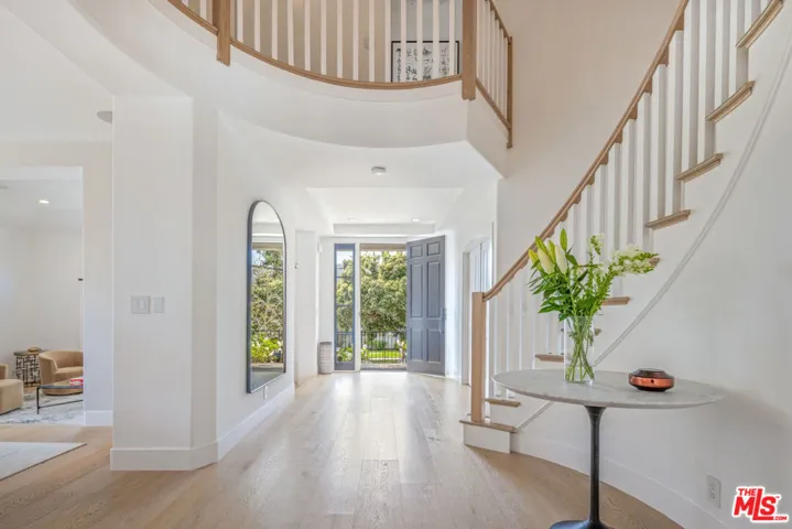 16075 Northfield Street, Pacific Palisades, California 90272