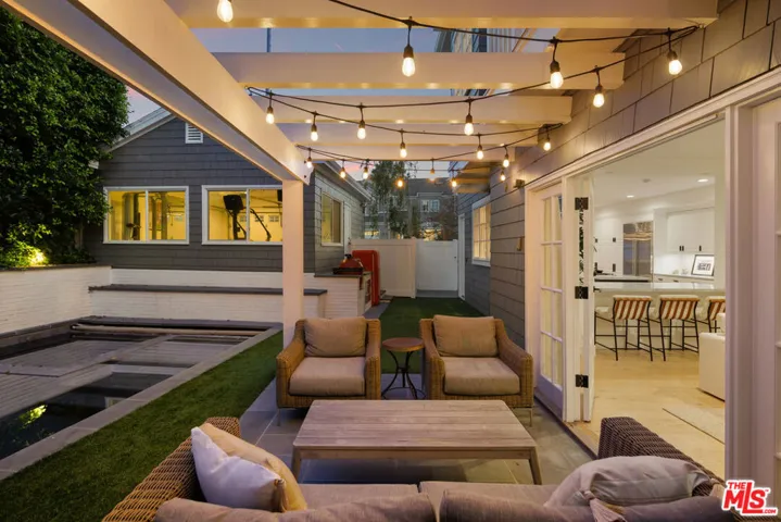 16075 Northfield Street, Pacific Palisades, California 90272