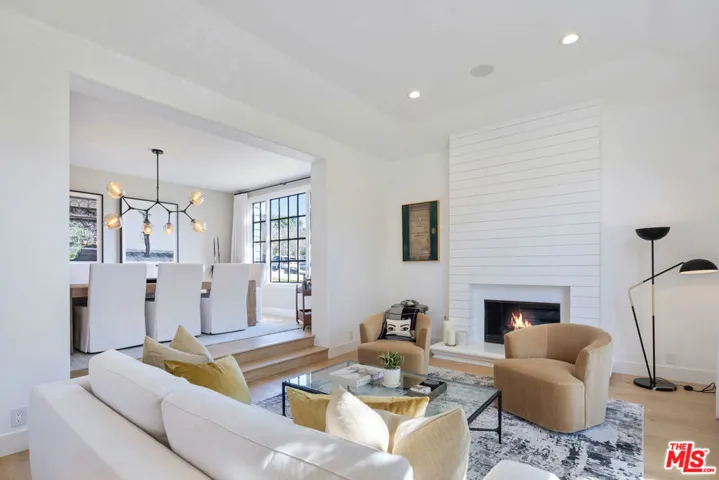16075 Northfield Street, Pacific Palisades, California 90272