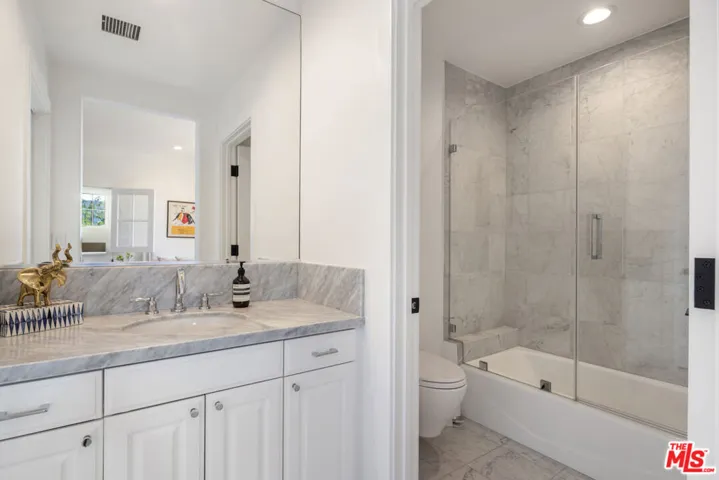 16075 Northfield Street, Pacific Palisades, California 90272