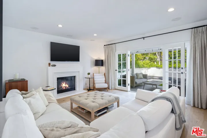 16075 Northfield Street, Pacific Palisades, California 90272