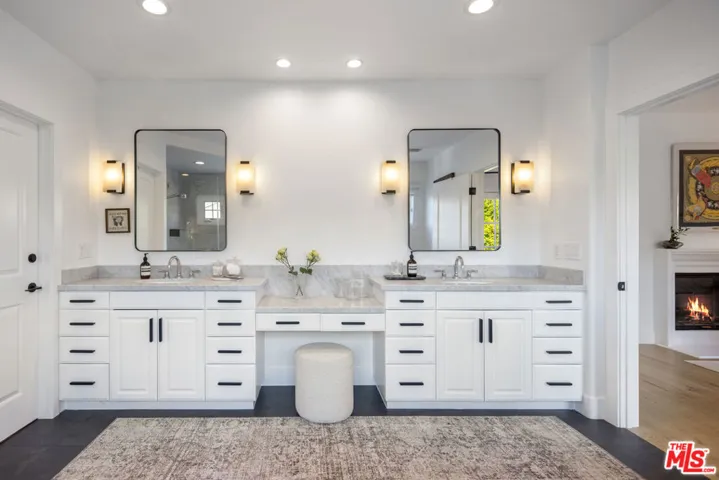 16075 Northfield Street, Pacific Palisades, California 90272