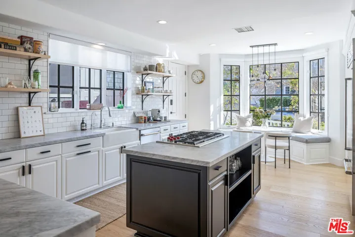 16075 Northfield Street, Pacific Palisades, California 90272