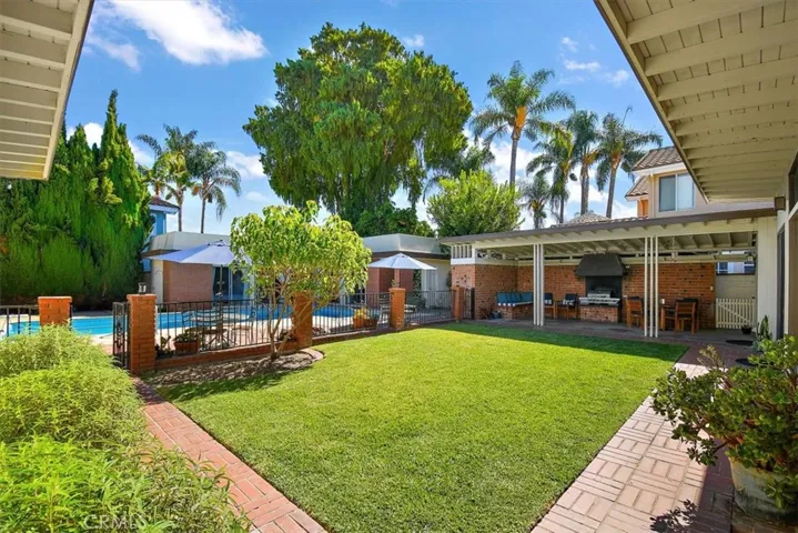 8223 Suva Street, Downey, California 90240