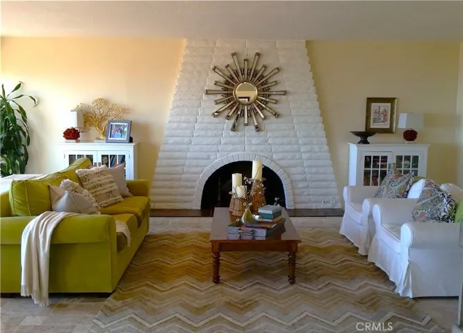 Living room Fireplace