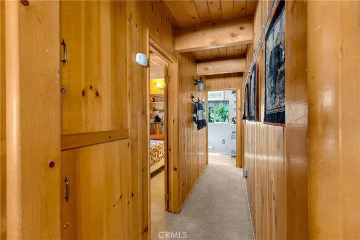 621 Victoria Lane, Sugarloaf, California 92386