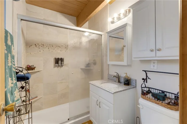 621 Victoria Lane, Sugarloaf, California 92386
