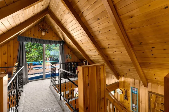 621 Victoria Lane, Sugarloaf, California 92386