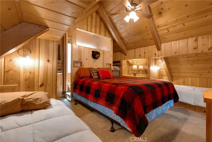 621 Victoria Lane, Sugarloaf, California 92386