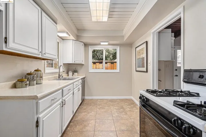 770 Lilly Ave, Hayward, California 94544