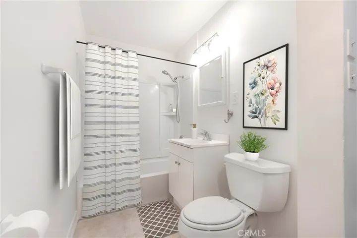 Full bath
