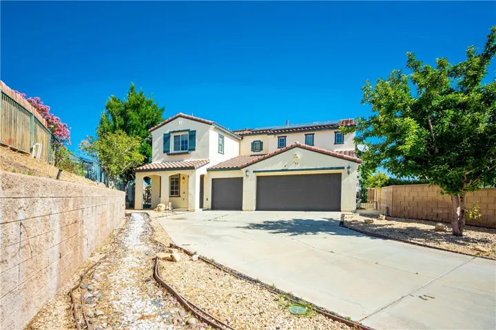 745 Camino Real Avenue, Palmdale, California 93551