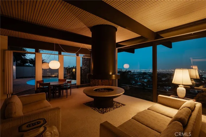 2072 Chandeleur Drive, Rancho Palos Verdes, California 90275