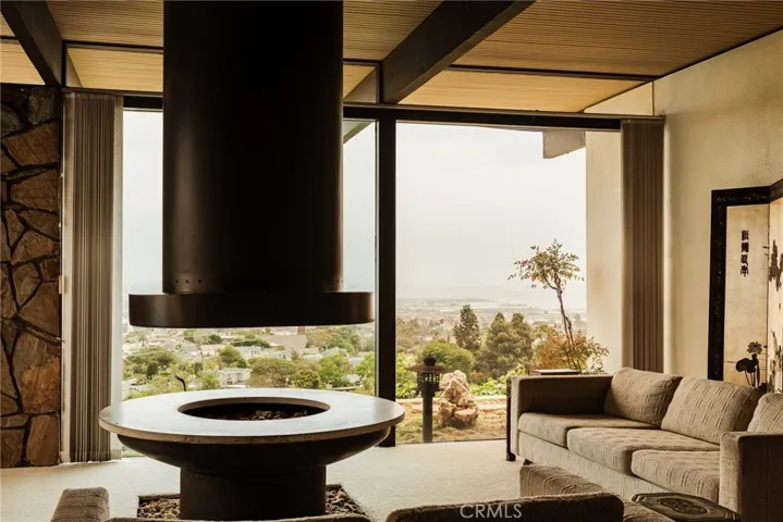 2072 Chandeleur Drive, Rancho Palos Verdes, California 90275