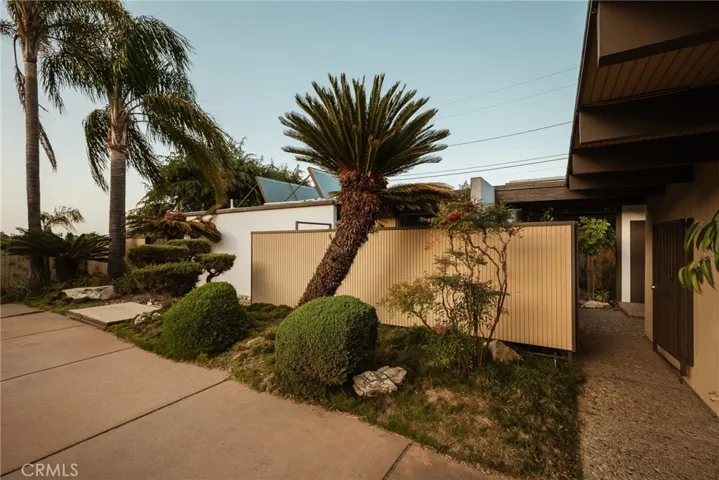 2072 Chandeleur Drive, Rancho Palos Verdes, California 90275