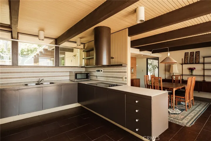 2072 Chandeleur Drive, Rancho Palos Verdes, California 90275