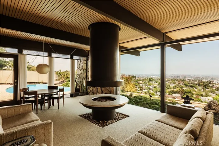 2072 Chandeleur Drive, Rancho Palos Verdes, California 90275