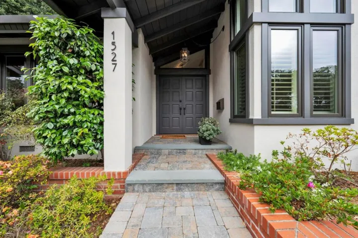 1527 Yew Street, San Mateo, California 94402